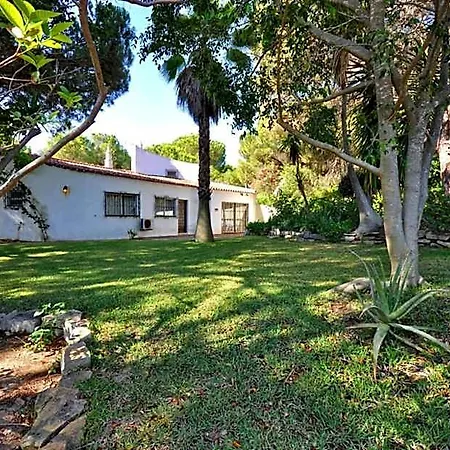 Fantastic Vacation Getaway, Private Tennis Court Golf Practice Facility 4*