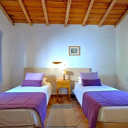 Fantastic Vacation Getaway, Private Tennis Court Golf Practice Facility Hotel 4*